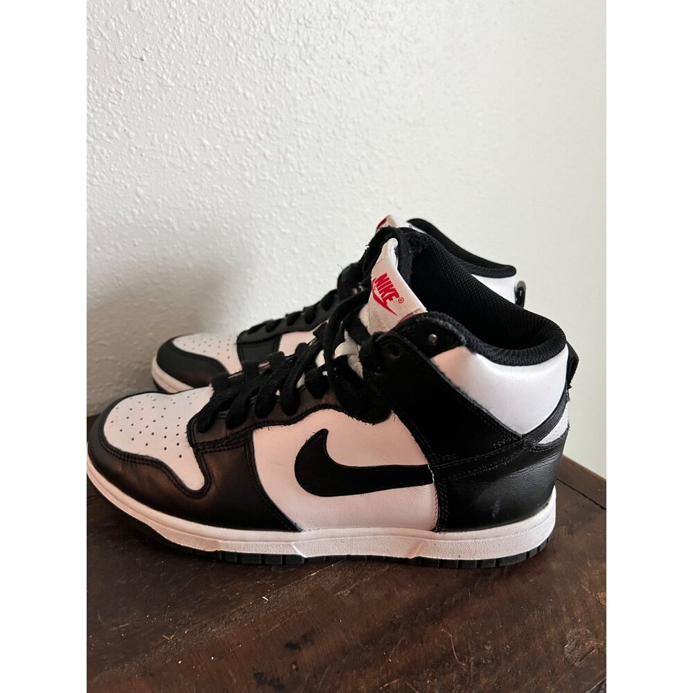 🔥 Nike Dunk High Retro “Panda” – Size 8 🔥